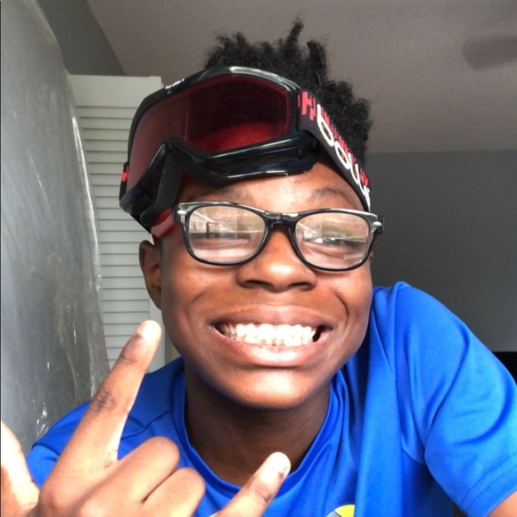 Meet your Posher, Kenneth - Picture 1 of 1